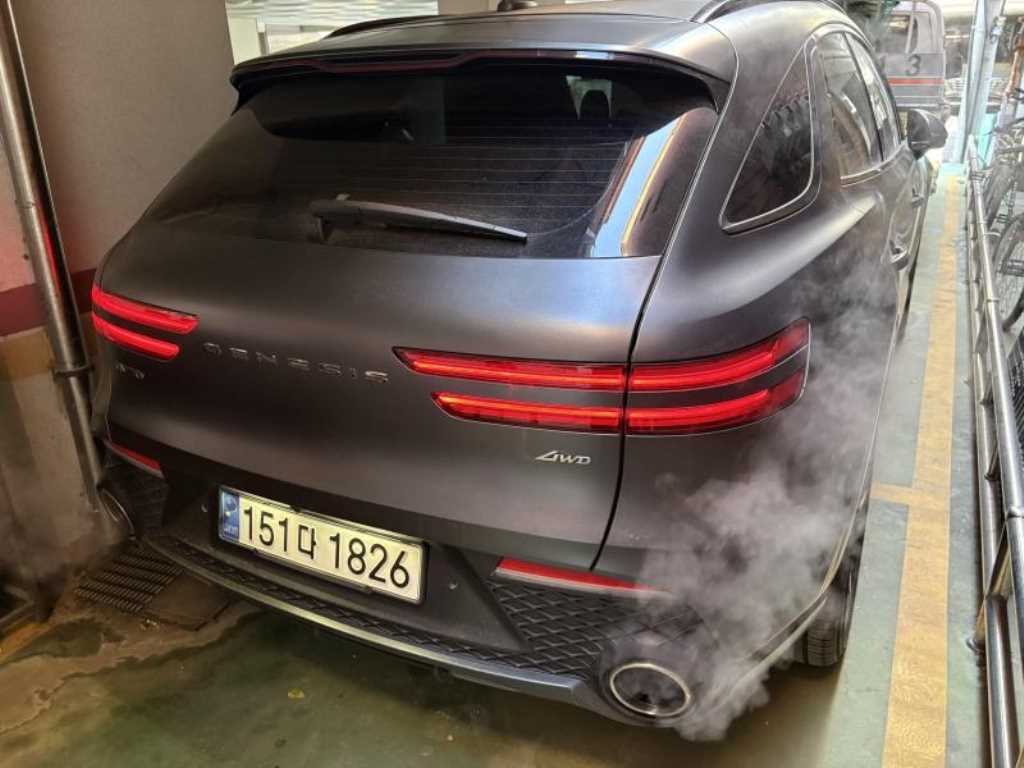 Genesis GV70 - Vista 4