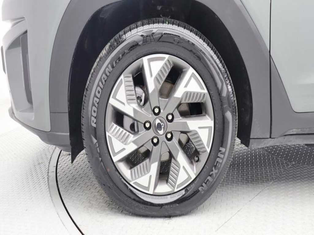 Ssangyong Torres - Vista 5