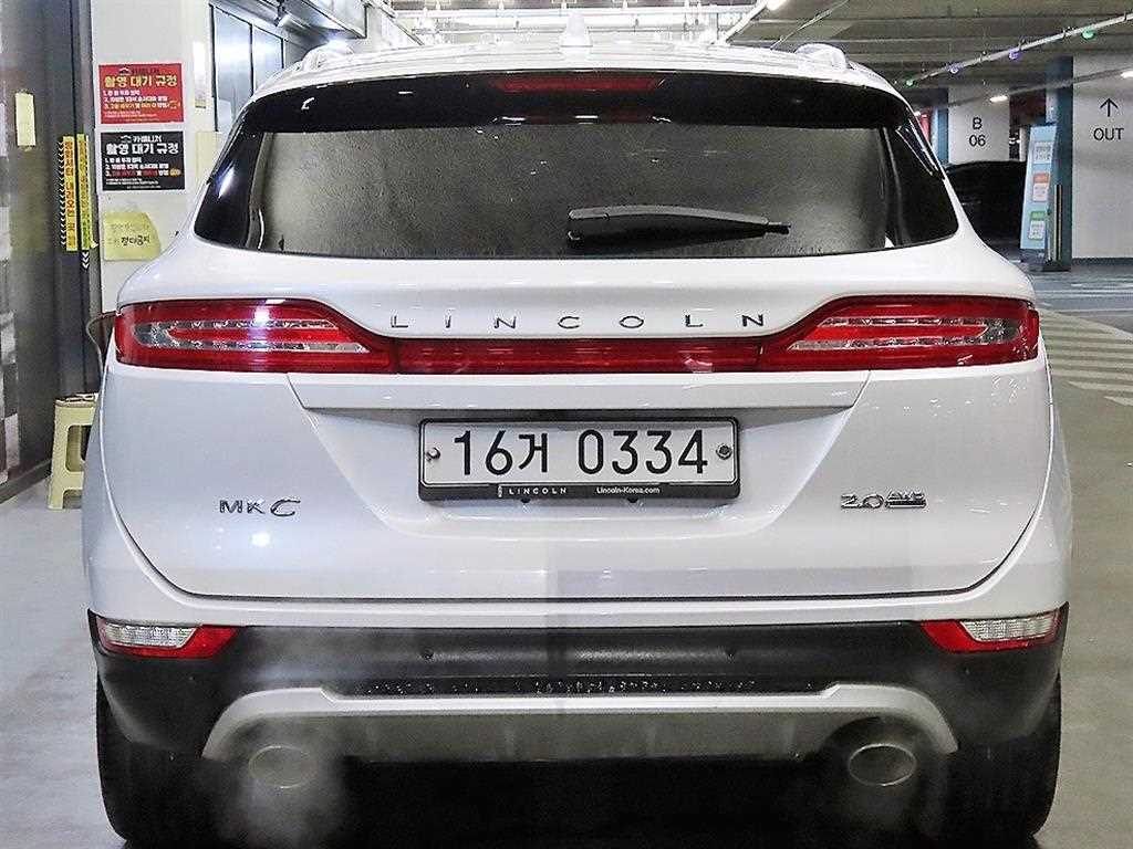 Lincoln MKC - Vista 5