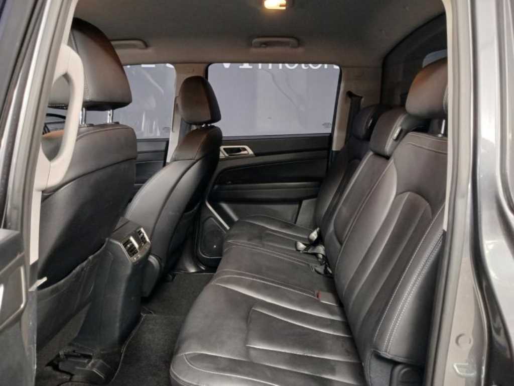 Ssangyong Rexton - Vista 8