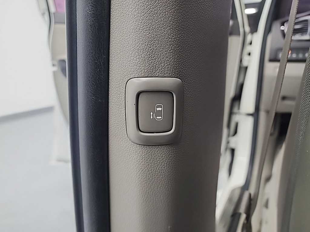 KIA Carnival 2016 Blanco - Importación desde Corea - HF Imports Iquique - Foto 14