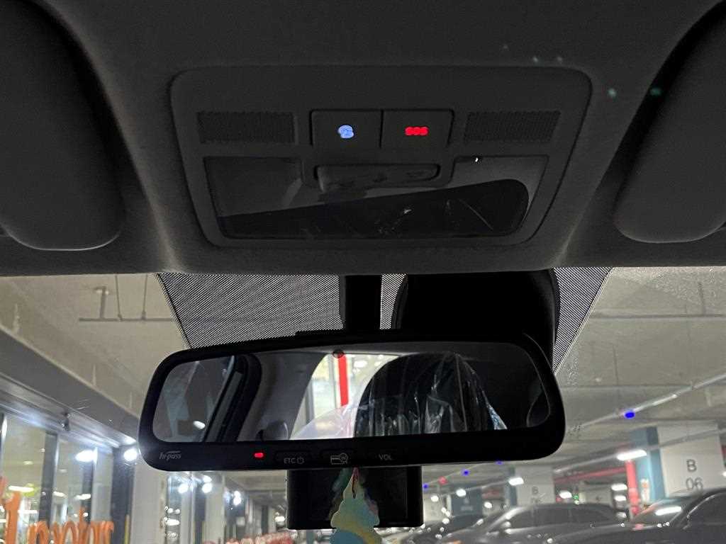 HYUNDAI Venue - Vista 8