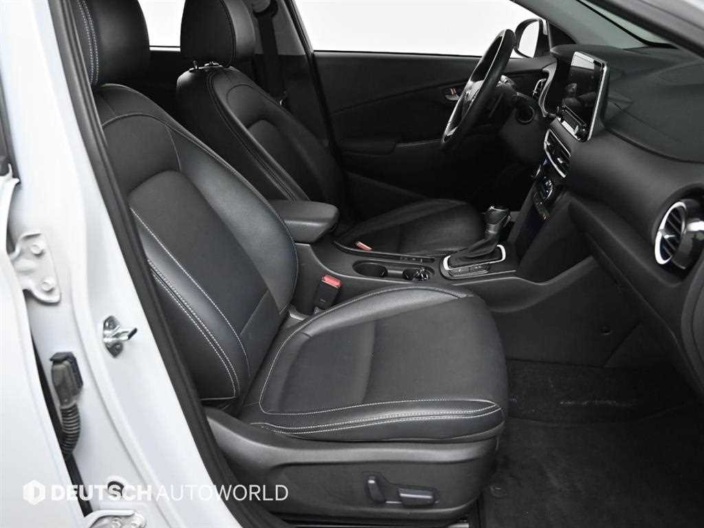 HYUNDAI Kona - Vista 10