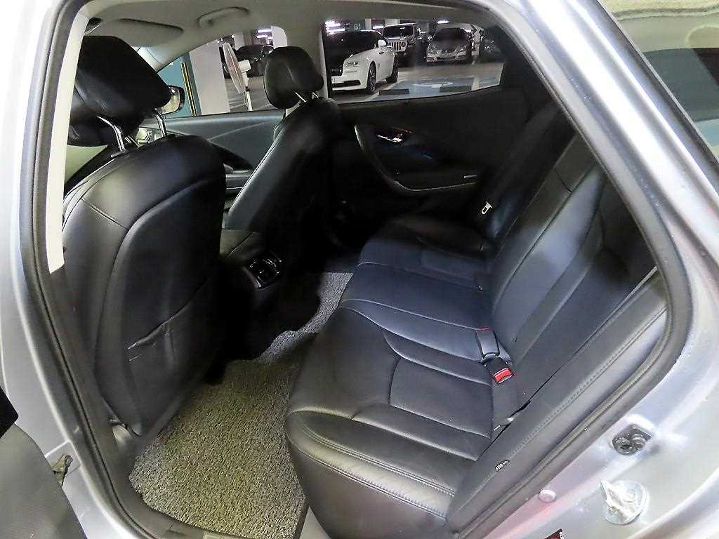 HYUNDAI Grandeur - Vista 7