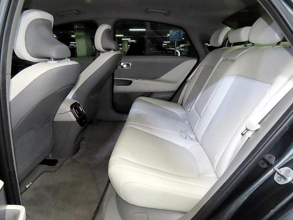 HYUNDAI Ioniq 6 - Vista 7