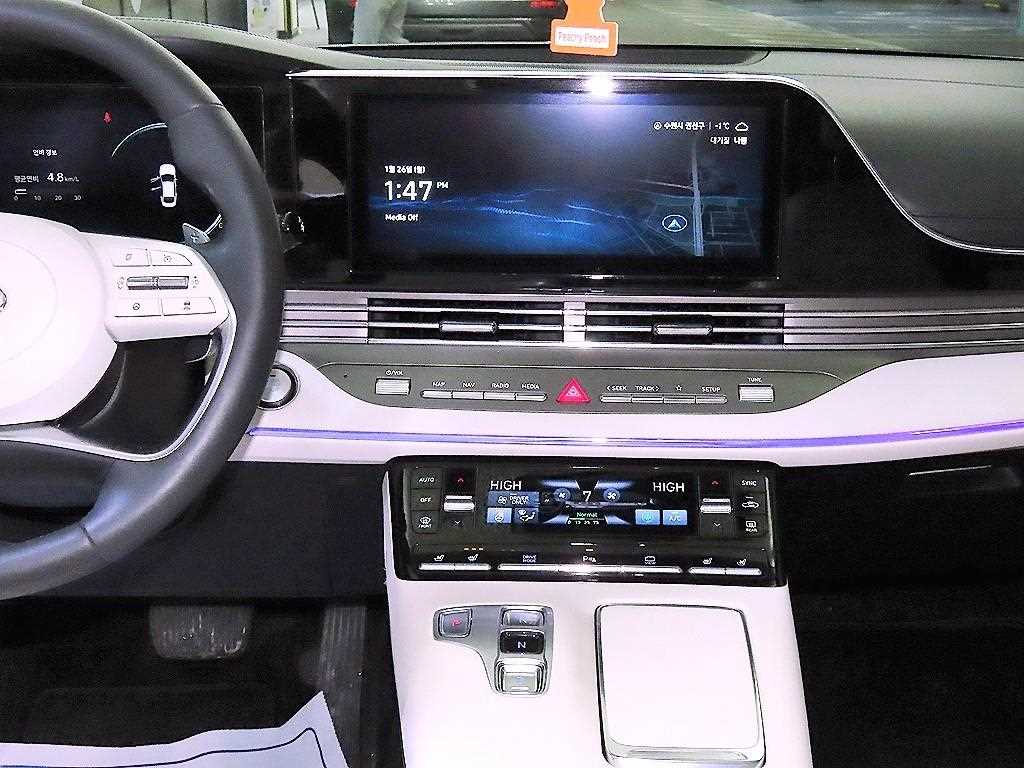HYUNDAI Grandeur - Vista 11