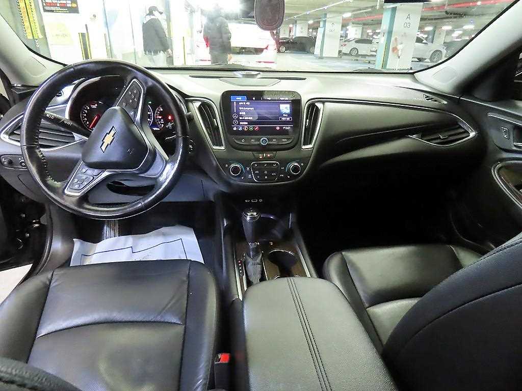 Chevrolet Malibu - Vista 10