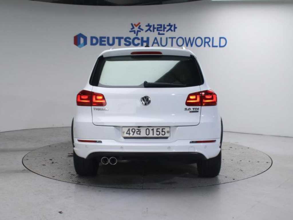 Volkswagen Tiguan - Vista 4