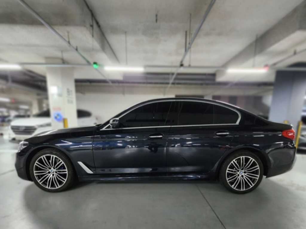 BMW 5 Series - Vista 4