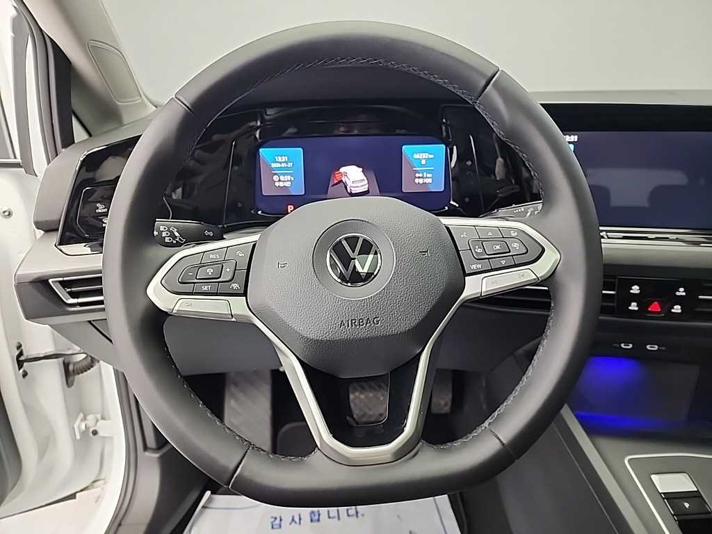 Volkswagen Golf - Vista 9