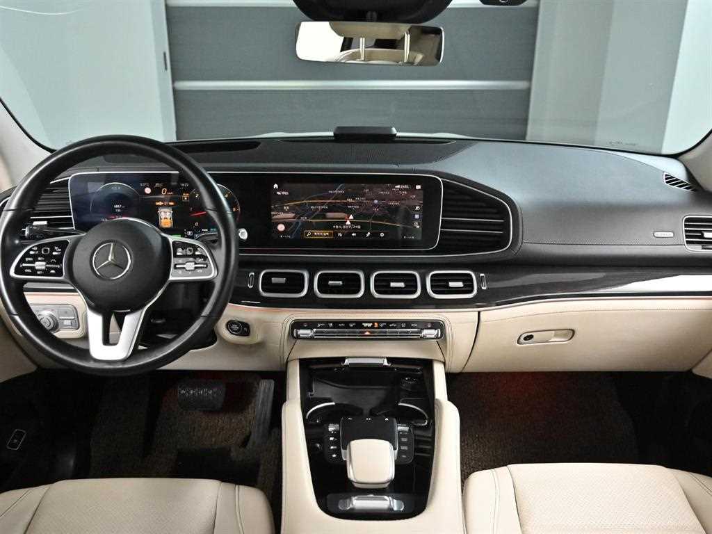 Mercedes Benz GLE Class - Vista 7