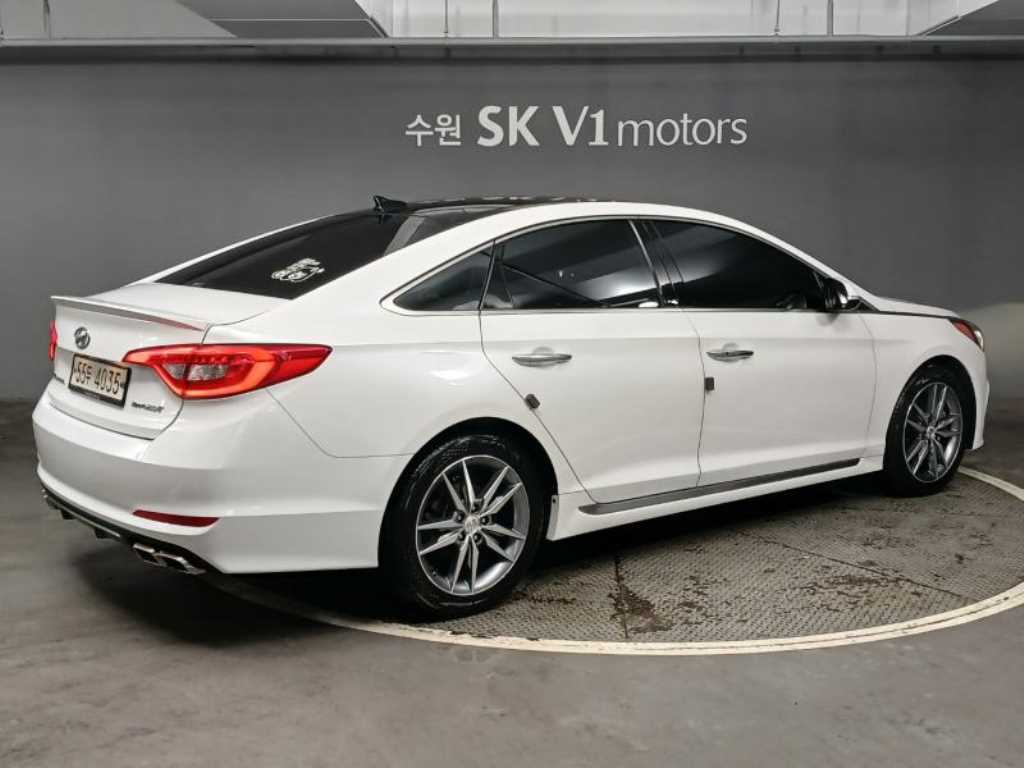 HYUNDAI Sonata - Vista 4