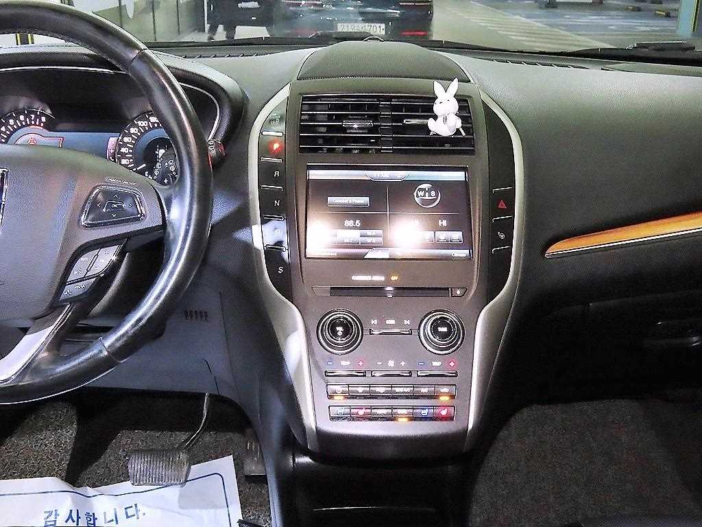 Lincoln MKC - Vista 11