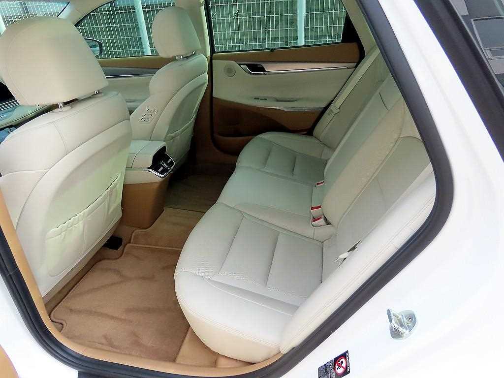 HYUNDAI Grandeur - Vista 6