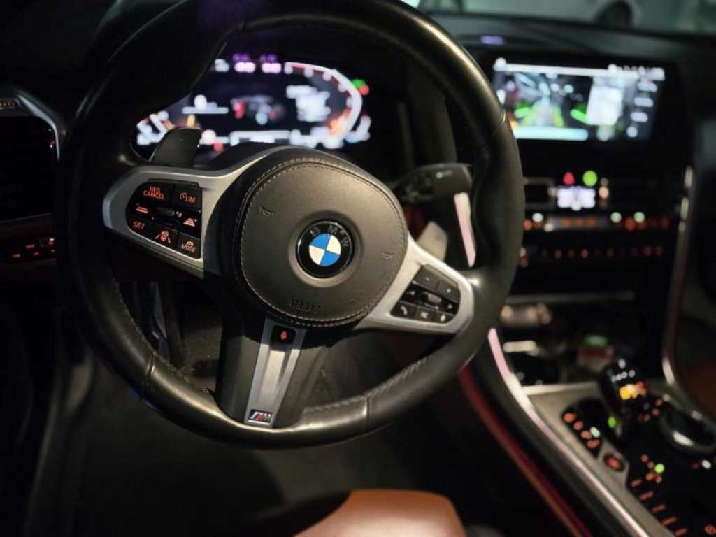 BMW 8 Series - Vista 8