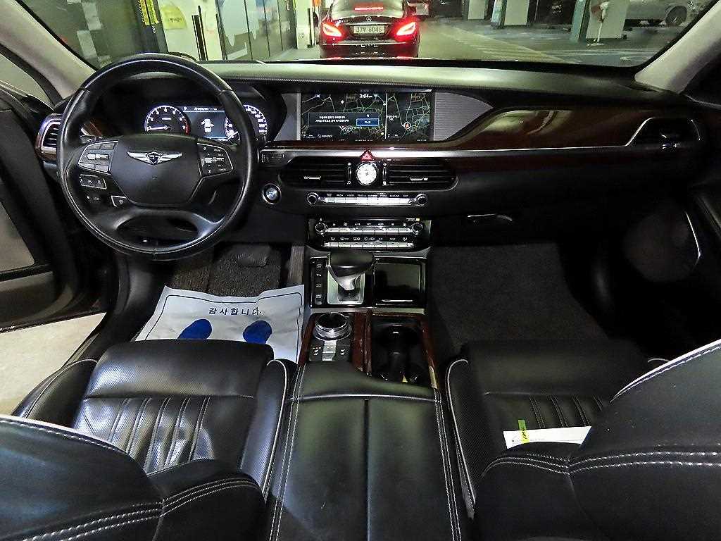 Genesis EQ900 - Vista 10