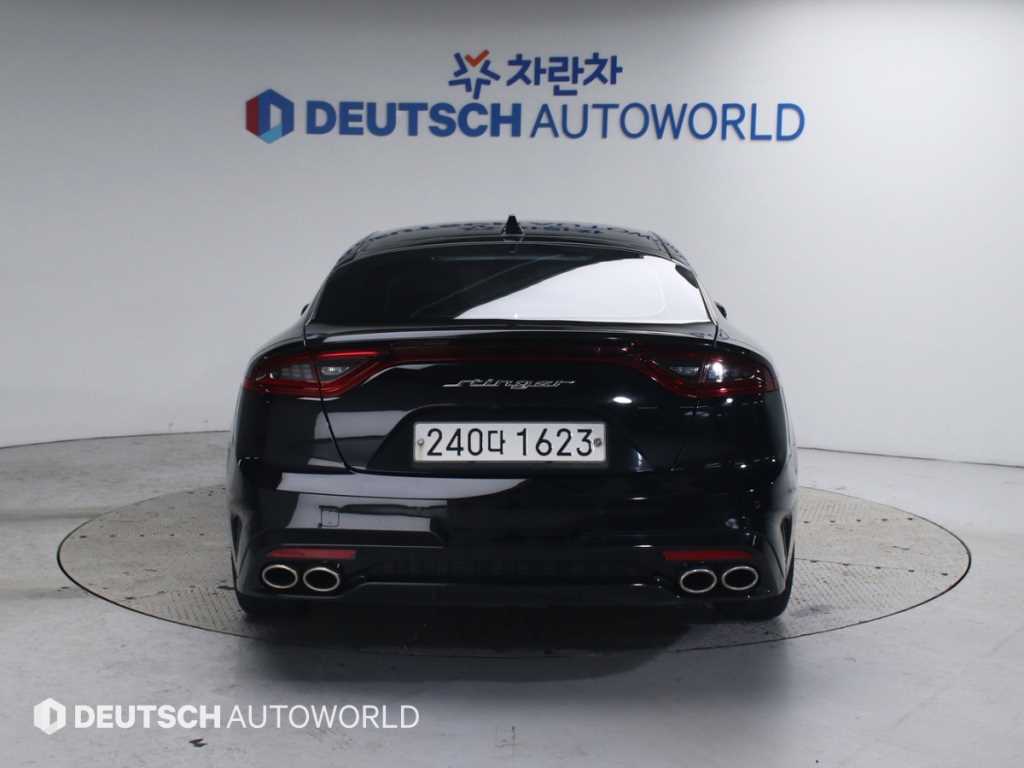 KIA Stinger - Vista 4