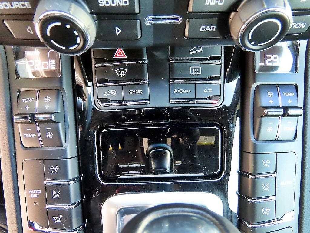 Porsche Cayenne - Vista 11