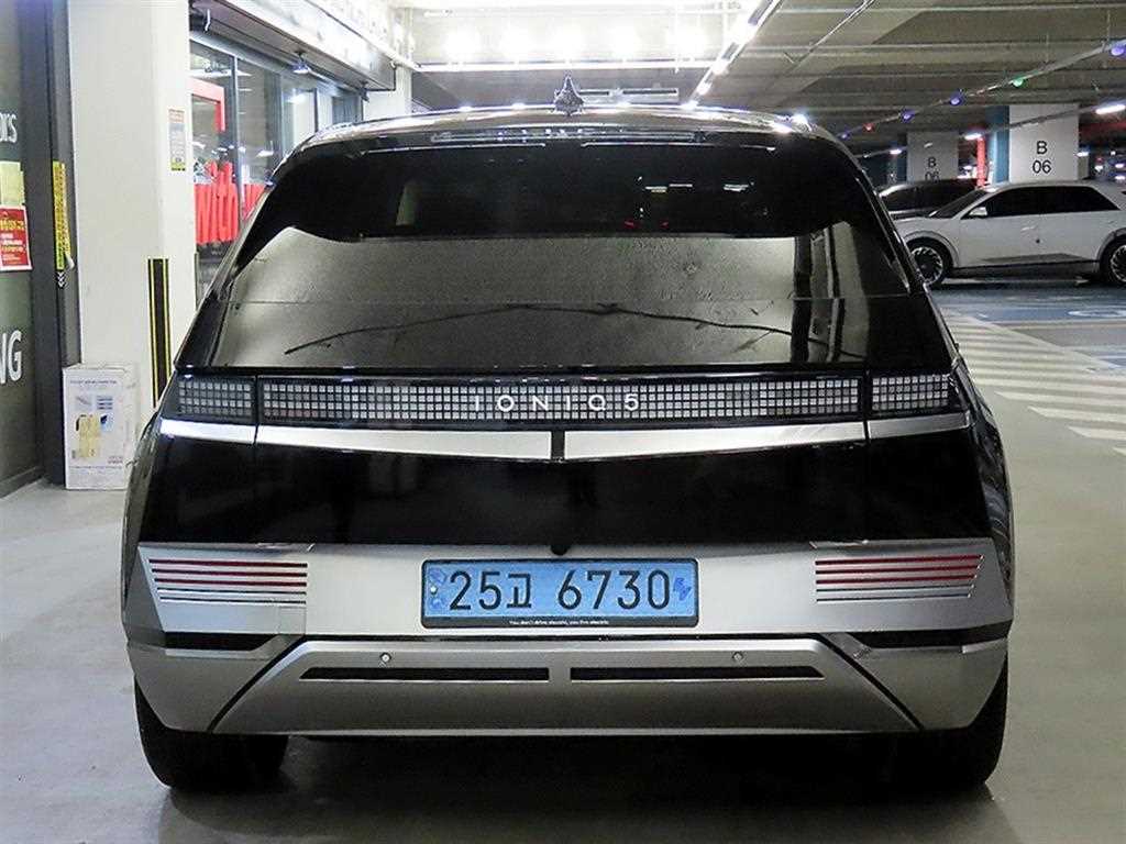 HYUNDAI Ioniq 5 - Vista 5