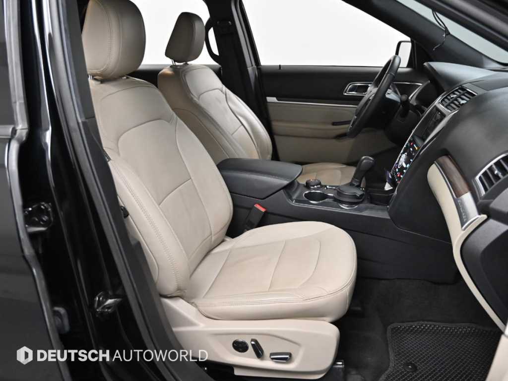 Ford Explorer - Vista 10