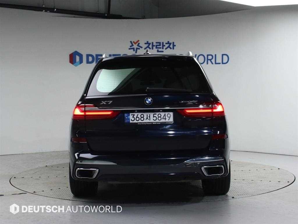 BMW X7 - Vista 4