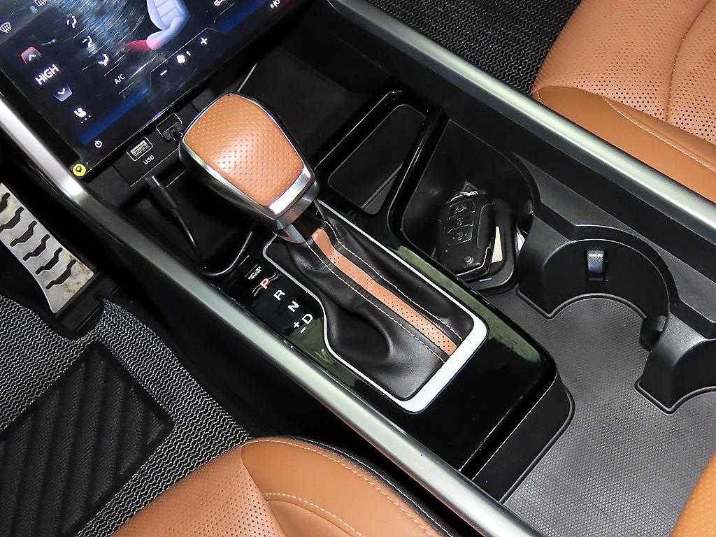 Ssangyong Torres - Vista 12