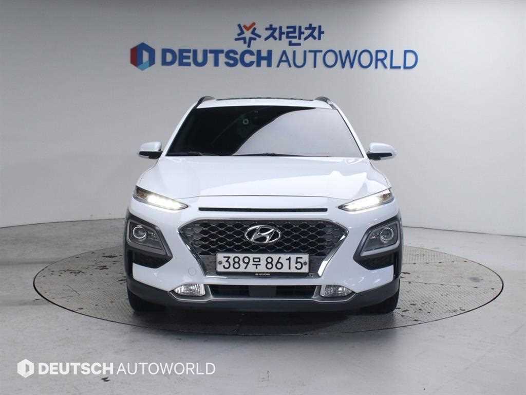 HYUNDAI Kona - Vista 4