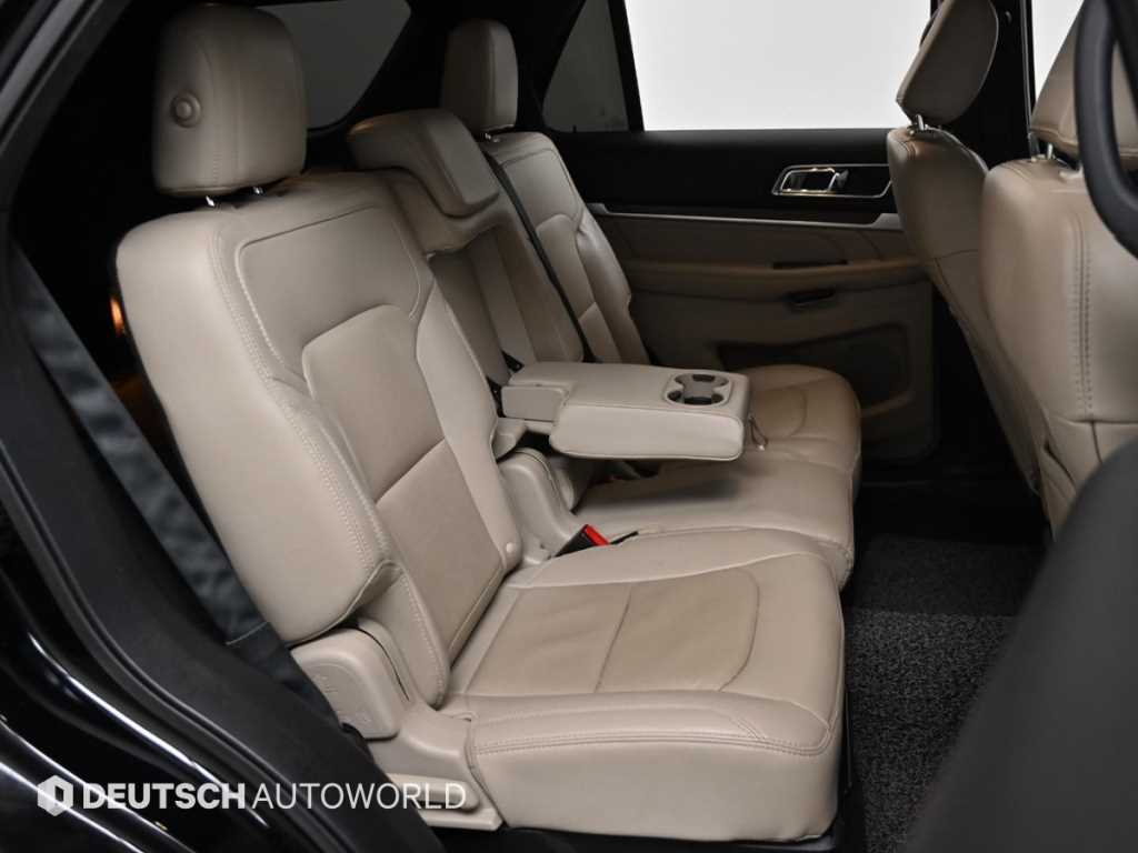 Ford Explorer - Vista 12