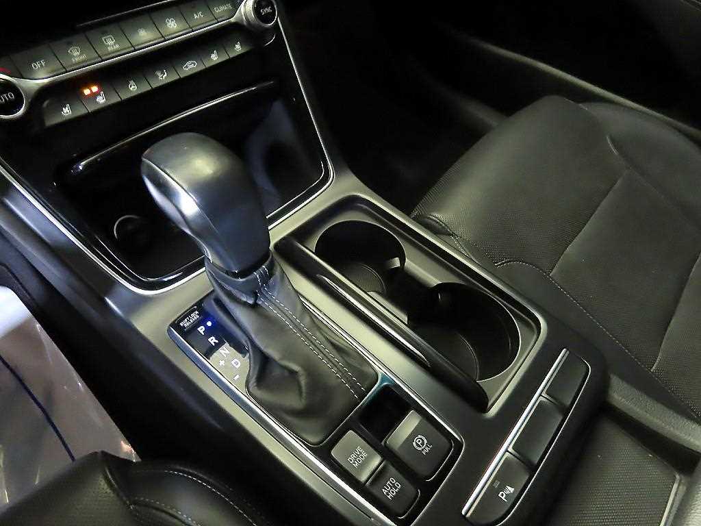 HYUNDAI Grandeur - Vista 12