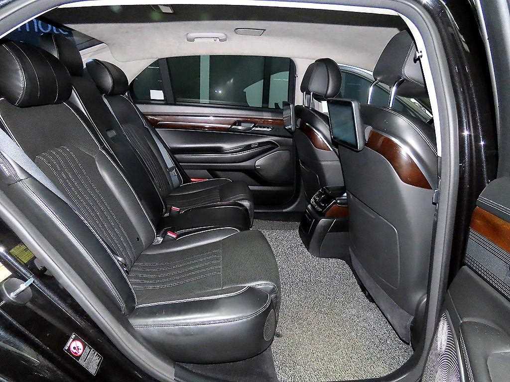 Genesis EQ900 - Vista 7