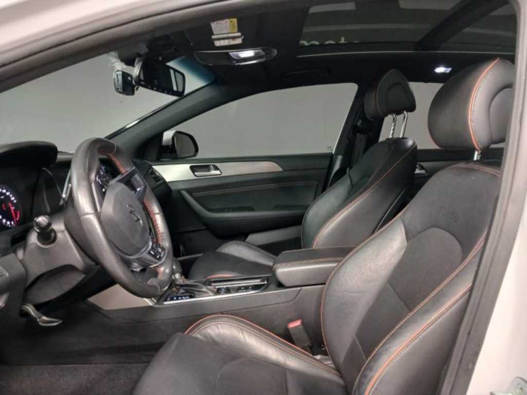 HYUNDAI Sonata - Vista 7