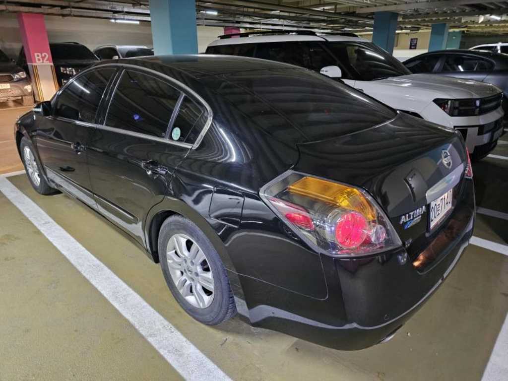 Nissan Altima - Vista 4