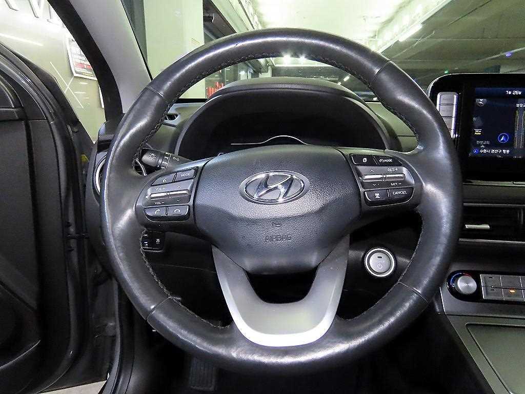 HYUNDAI Kona - Vista 8