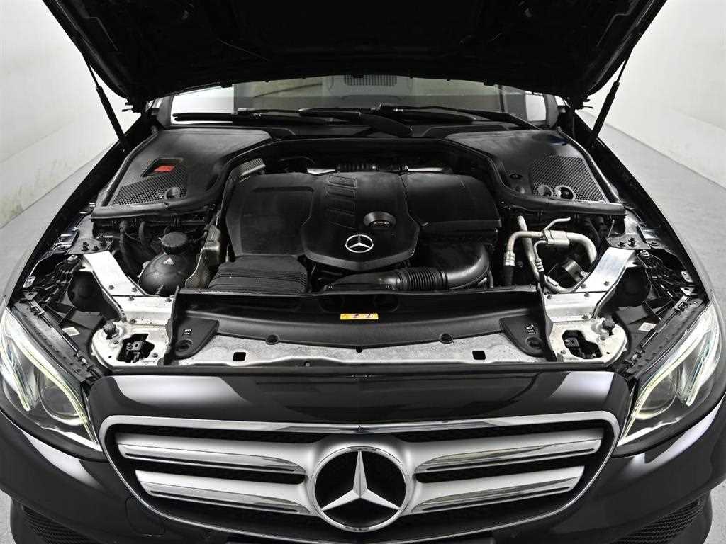 Mercedes Benz E class - Vista 6