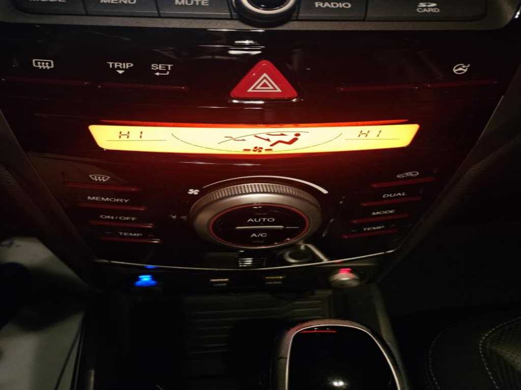 Ssangyong Tivoli - Vista 8