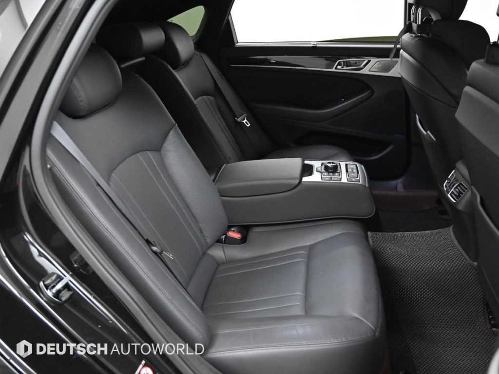 Genesis G80 - Vista 12