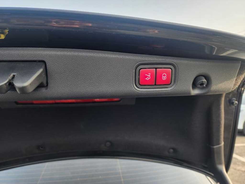 Mercedes Benz E class - Vista 10