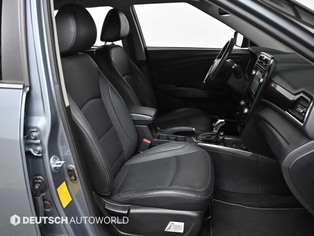 Ssangyong Tivoli - Vista 10