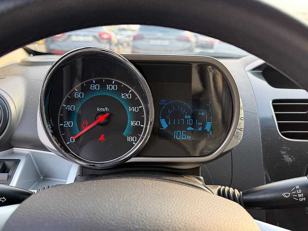 Chevrolet Spark - Vista 9