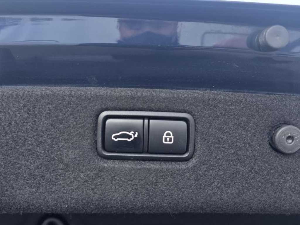 Genesis G70 - Vista 5