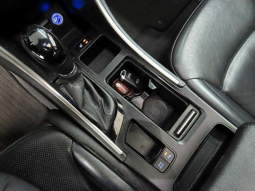 HYUNDAI Sonata - Vista 10