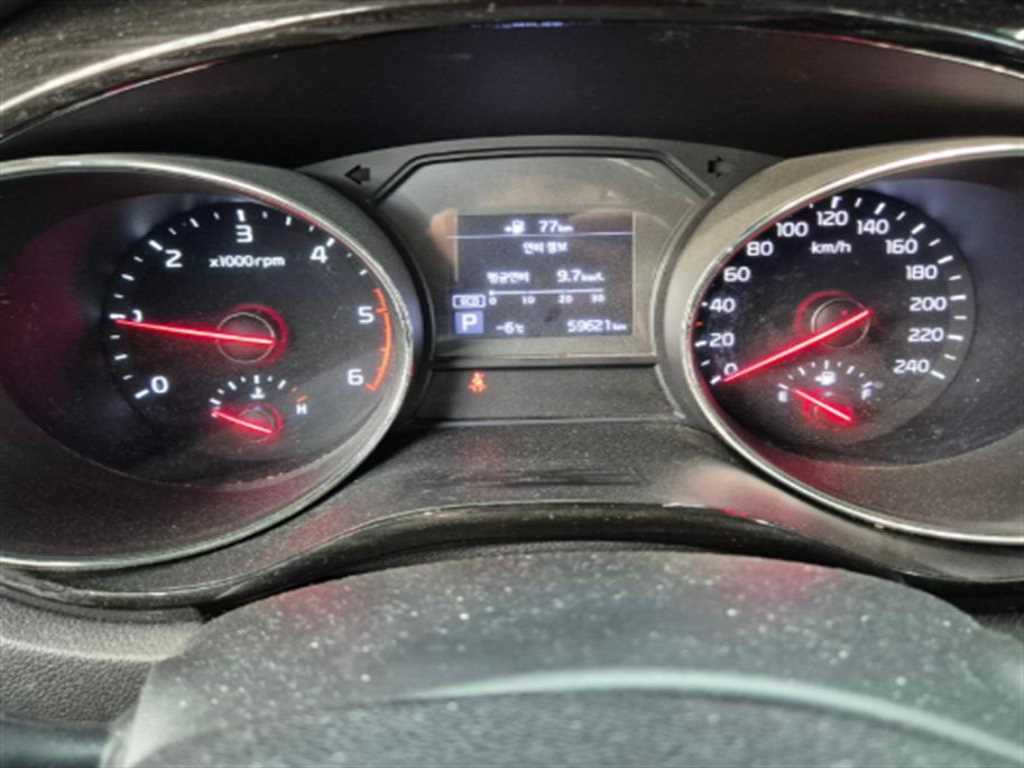 KIA Carnival - Vista 6