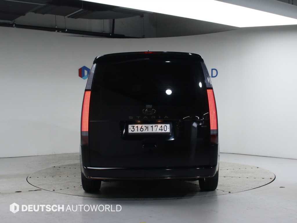 HYUNDAI Staria - Vista 4