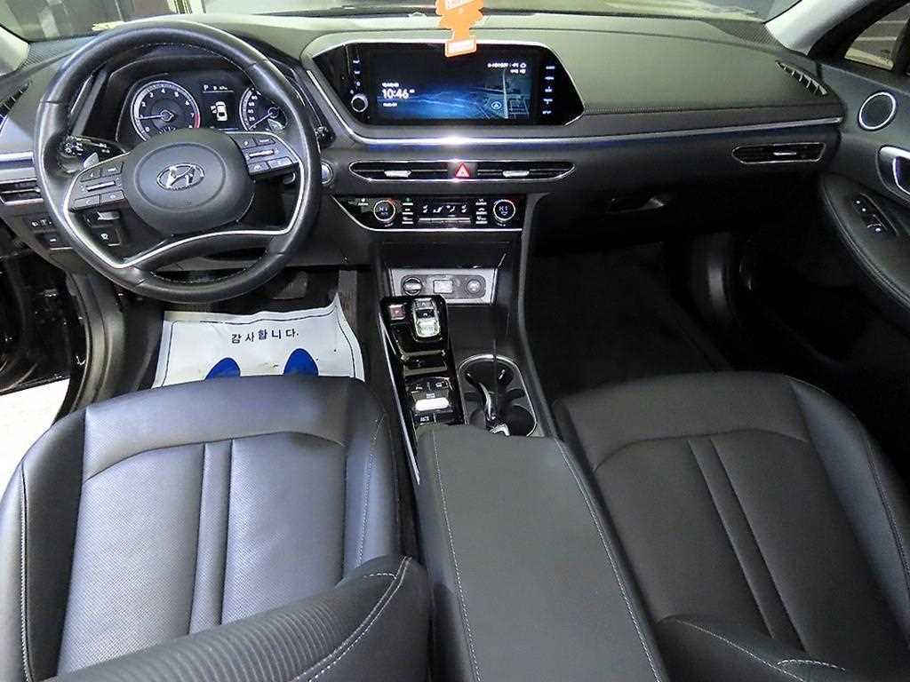 HYUNDAI Sonata - Vista 10