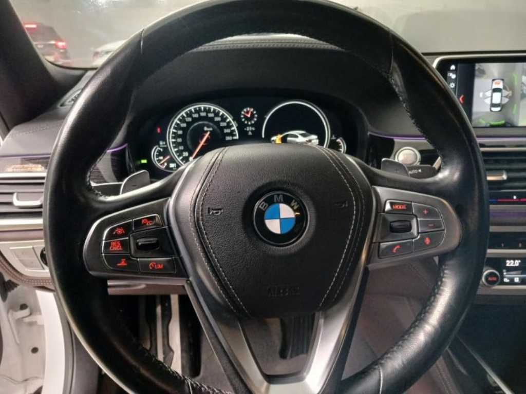 BMW 7 Series - Vista 10