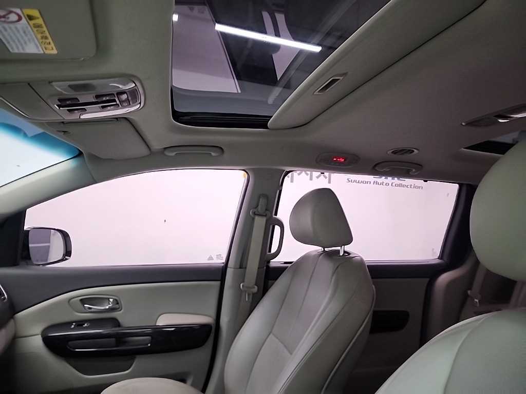 KIA Carnival 2016 Blanco - Importación desde Corea - HF Imports Iquique - Foto 15