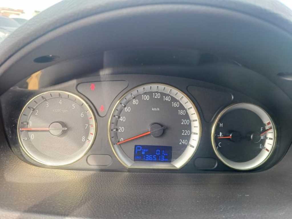 HYUNDAI Sonata - Vista 11