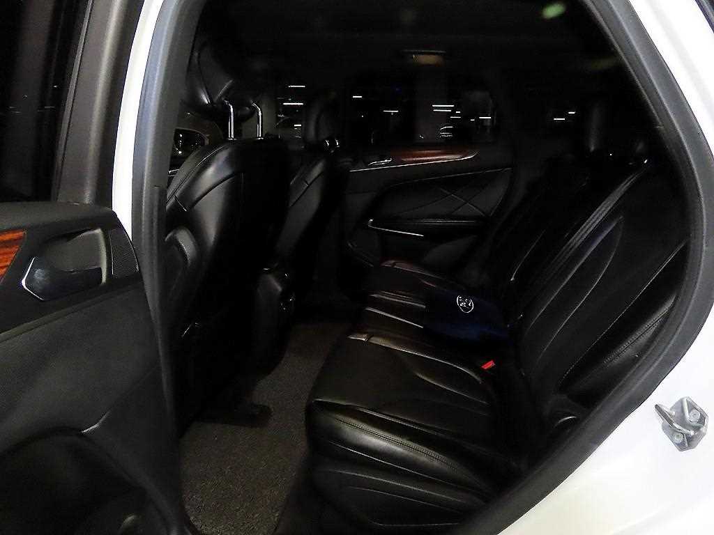 Lincoln MKC - Vista 7