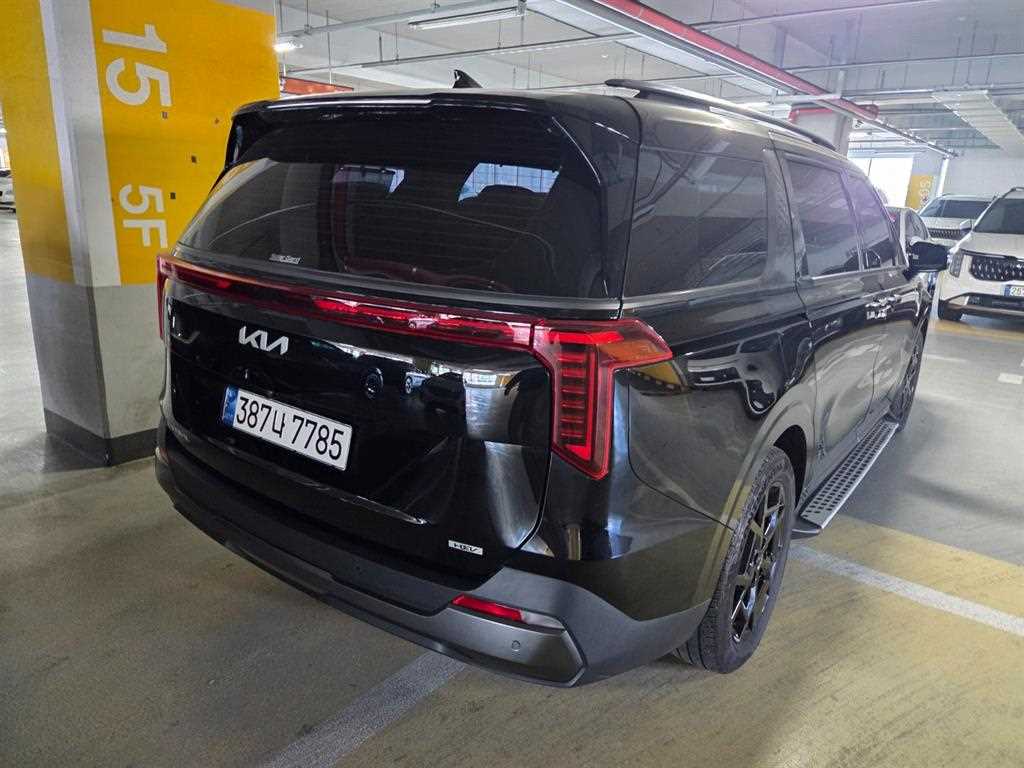 KIA Carnival - Vista 5