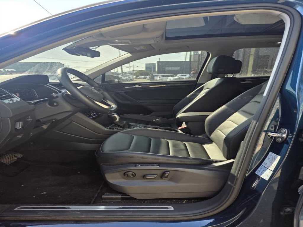 Volkswagen Tiguan - Vista 4